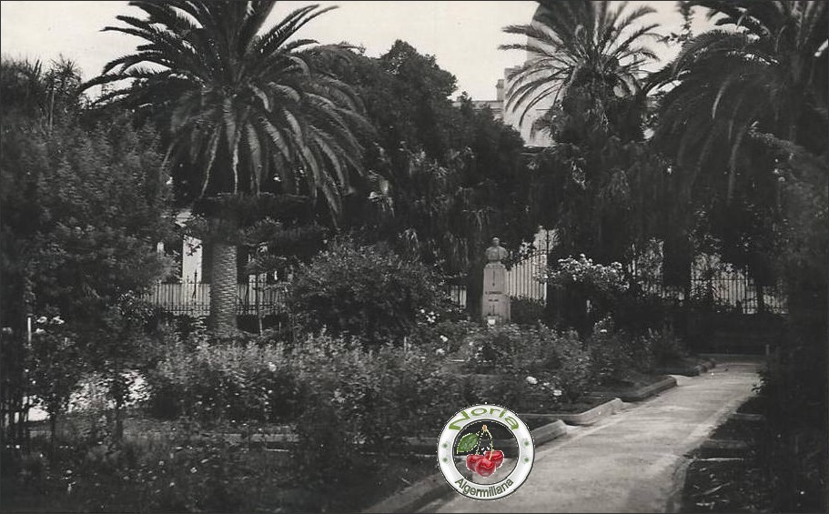 Une allée du jardin