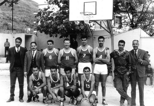 Les premiers basketteurs